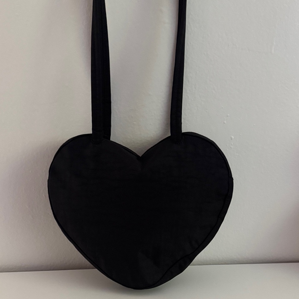Baggu Heart-Shaped Black Bag